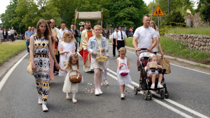 2021.06.03 Zamarte, Boże Ciało, procesja (17)